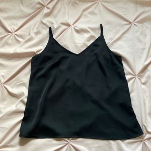 Black flowly tank top